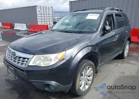2013 Subaru Forester 2.5X Premium z USA, uszkodzony, nr VIN JF2SHADC5DH444477
